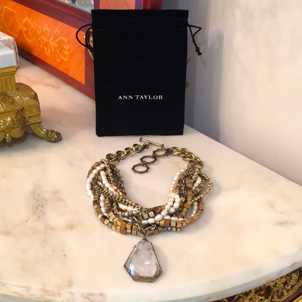 Ann Taylor Gold Tone Pearlized twist Statement Necklace with lucite pendant - Picture 3 of 11
